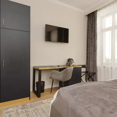 Atria Hotel 3*