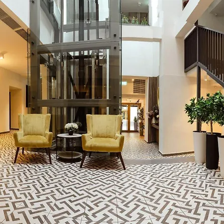 Atria Hotel