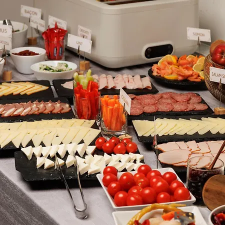 Atria 3* בראשוב