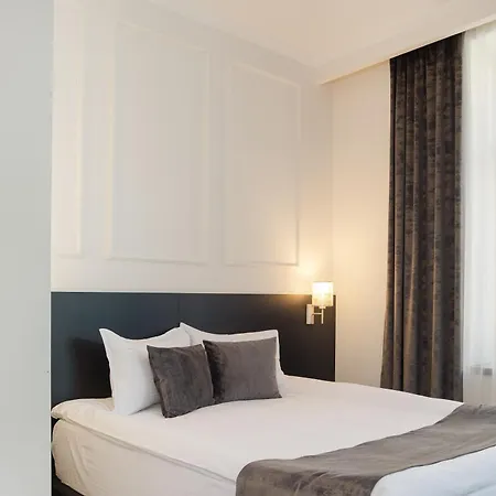 Atria Hotel